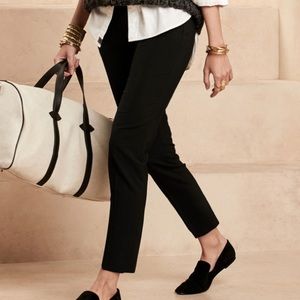 Banana Republic Avery Fit Black Slacks Cropped Size 2